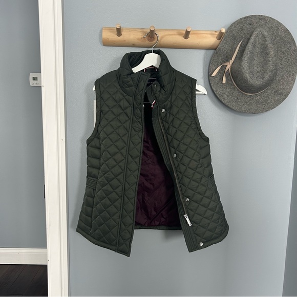 Green quilted Tommy Hilfiger vest - Picture 1 of 3